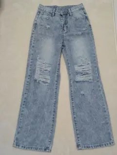 SHEIN　ダメージ加工　デニムパンツ
