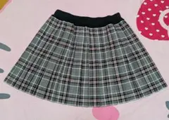 プリーツスカート