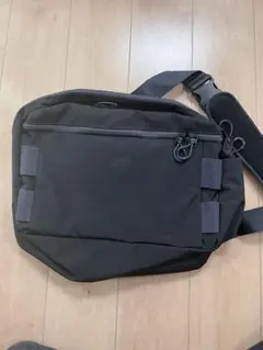 ★お値下げ中★adidas ブラック メッセンジャーバッグ