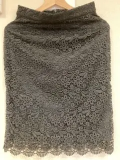 ユニクロ　黒　レース　スカート