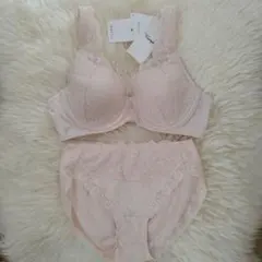 トリンプ　恋するブラ　TR612 M001 C80　LL 定価10340円