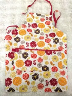 花柄エプロン フリーサイズ　ポケット付き