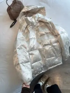 CHANEL ロゴ入りダウンジャケット シルバー