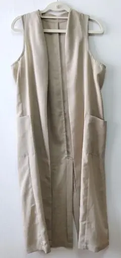 ロングジレ　ベージュ　ポケット付き　ロングベスト　Fサイズ　軽量