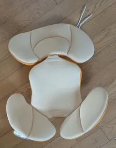 コンビ　チャイルドシート　クッション