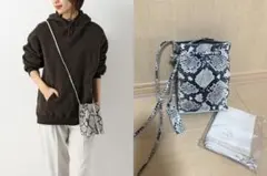 美品 MARCOMASI マルコマージ ショルダー バッグ ポシェット パイソンのサムネイル