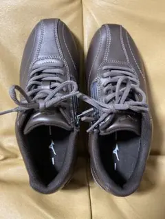 【新品　試着のみ】ミズノウォーキングシューズ 23.5cm EEE ジャパネット