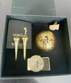 HORIKINの金のゴルフボール、ティー、ボールマーカーセット、ピンバッジ付き