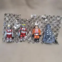 キューブリックウルトラマンシリーズ4体セット（未開封品）