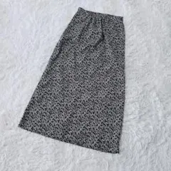 【c4903】✨美品✨レディース　ロングスカート　総柄　黒　白