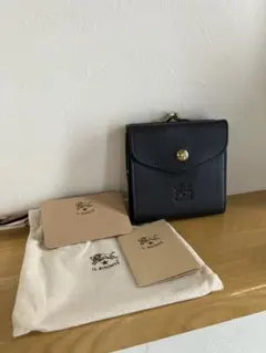 新品未使用品　IL BISONTE 2つ折り　がま口ウォレット　ネイビー