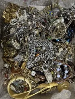 アクセサリー大量まとめ売り 約3.1kg ジャンク