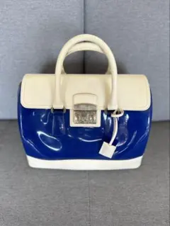 1*4様 FURLA 青と白の光沢バッグ