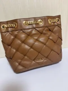 マイケルコースチェーン キルティングリュック ブラウン 新品