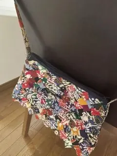 バティック　パッチワーク ショルダーバッグ　インドネシア
