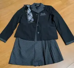 美品。未使用　キュロットフォーマルスーツとネクタイの3点セット　１６５センチ