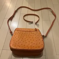 オレンジ ダチョウ革 クロスボディバッグ