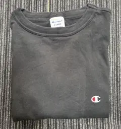 champion ブラックTシャツ