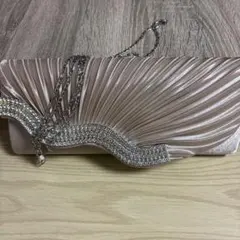 ビジュー付きプリーツクラッチバッグ
