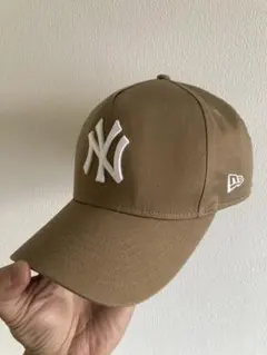 New Era ヤンキース ベースボールキャップ ベージュ 9FORTY