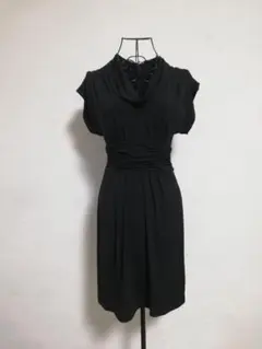 黒 半袖 ミニワンピース ドレープデザイン