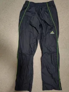 adidas 黒 ジャージパンツ サイド緑ライン