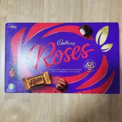 Cadbury Roses オーストラリア　チョコレート380gのサムネイル