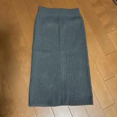 リブ編みダークグレータイトスカート