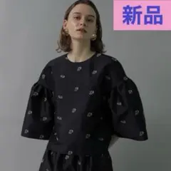 2025年最新】カデュネ ジャガードブラウスの人気アイテム - メルカリ