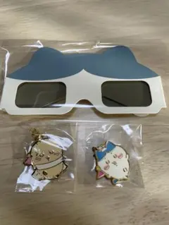 ちいかわパーク　ゲームの景品　メタルチャーム　ハチワレ　ラッコ　おまけ付き