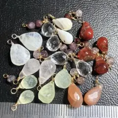 サービス品＊天然石の可愛いチャームアソートs47