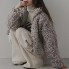 【完売品】プードルエアリーコート(グレー) Aubrey】Poodle boa duffle coat｜スリードッツ オフィシャル