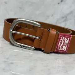 新品 未使用 LEVI'S リーバイス ブラウンレザーベルト 本革 シンプルのサムネイル