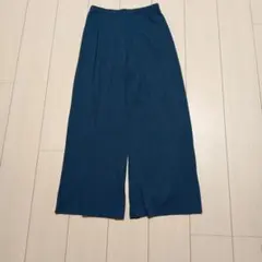 ユニクロ★プリーツストレートパンツ　Mサイズ