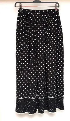 新品タグつき　AMERICAN HOLIC 水玉模様 フレアスカート 黒と白