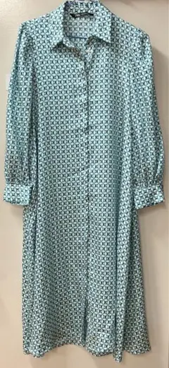 ZARA 幾何学模様 水色 シャツワンピース