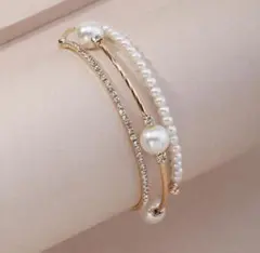 ワイヤーブレスレット　重ね付け風　パール　ゴールド　バングル　ツイスト　上品