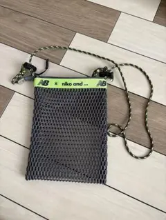 niko and...× New Balanceコラボ　サコッシュ