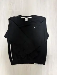 Nike ブラック クルーネック スウェット