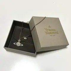 Vivienne Westwood 惑星モチーフ ネックレス