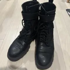 KARL LAGERFELD コンバットブーツ ブラックのサムネイル