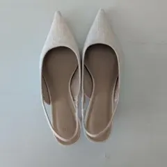 H&M ベージュ ポインテッドトゥパンプス