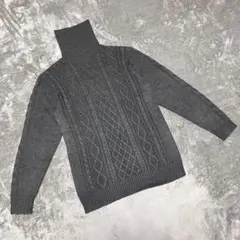 【ブルースタンダード】（XL）タートルネックセーター ケーブル編み リブ切り替え