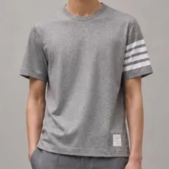 2026年最新】トムブラウン Tシャツの人気アイテム - メルカリ