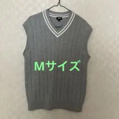 UNIQLO グレー Vネック ベスト