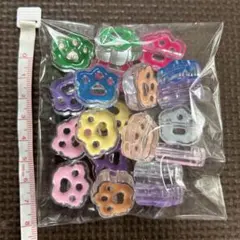 ハンドメードパーツ　多色花型アクリルビーズ約20個入り