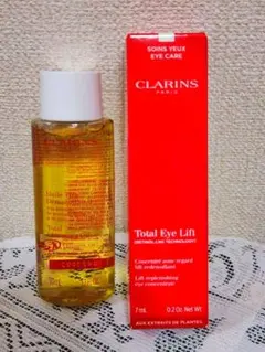 クラランス クレンジングオイル50ml とトータルアイインテンス7mlのサムネイル