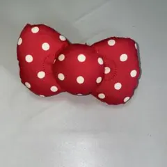 ハローキティ風リボン　ヘアピン　ヘアクリップ　前髪クリップ　パッチン