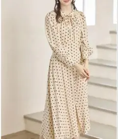トッコクローゼット　ベージュ　ワンピース　ドット柄