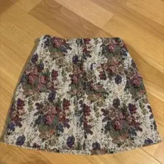 エムズエキサイト　size M ゴブラン調フラワー柄ミニスカート